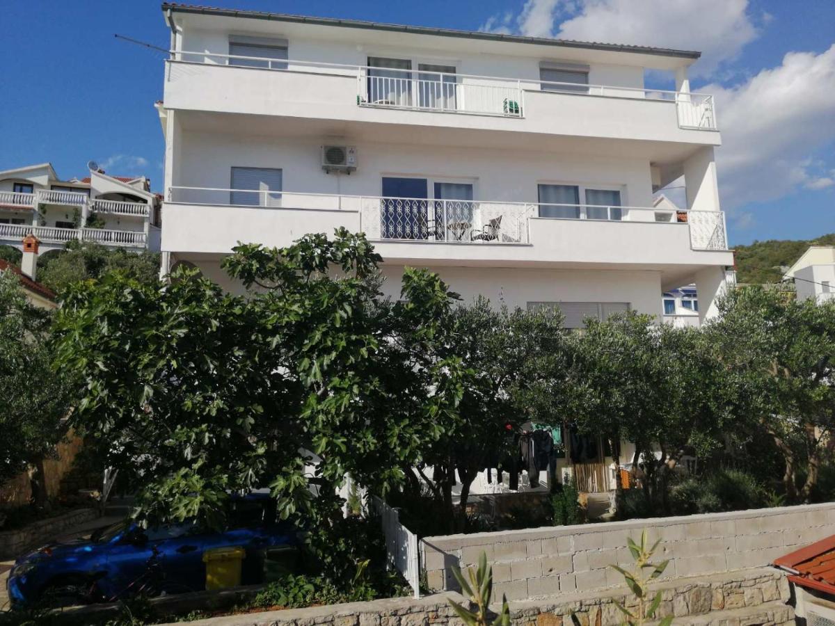 Guesthouse Mila Тисно Екстер'єр фото