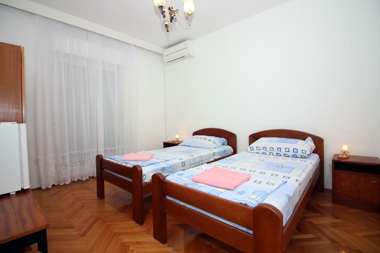 Guesthouse Mila Тисно Екстер'єр фото