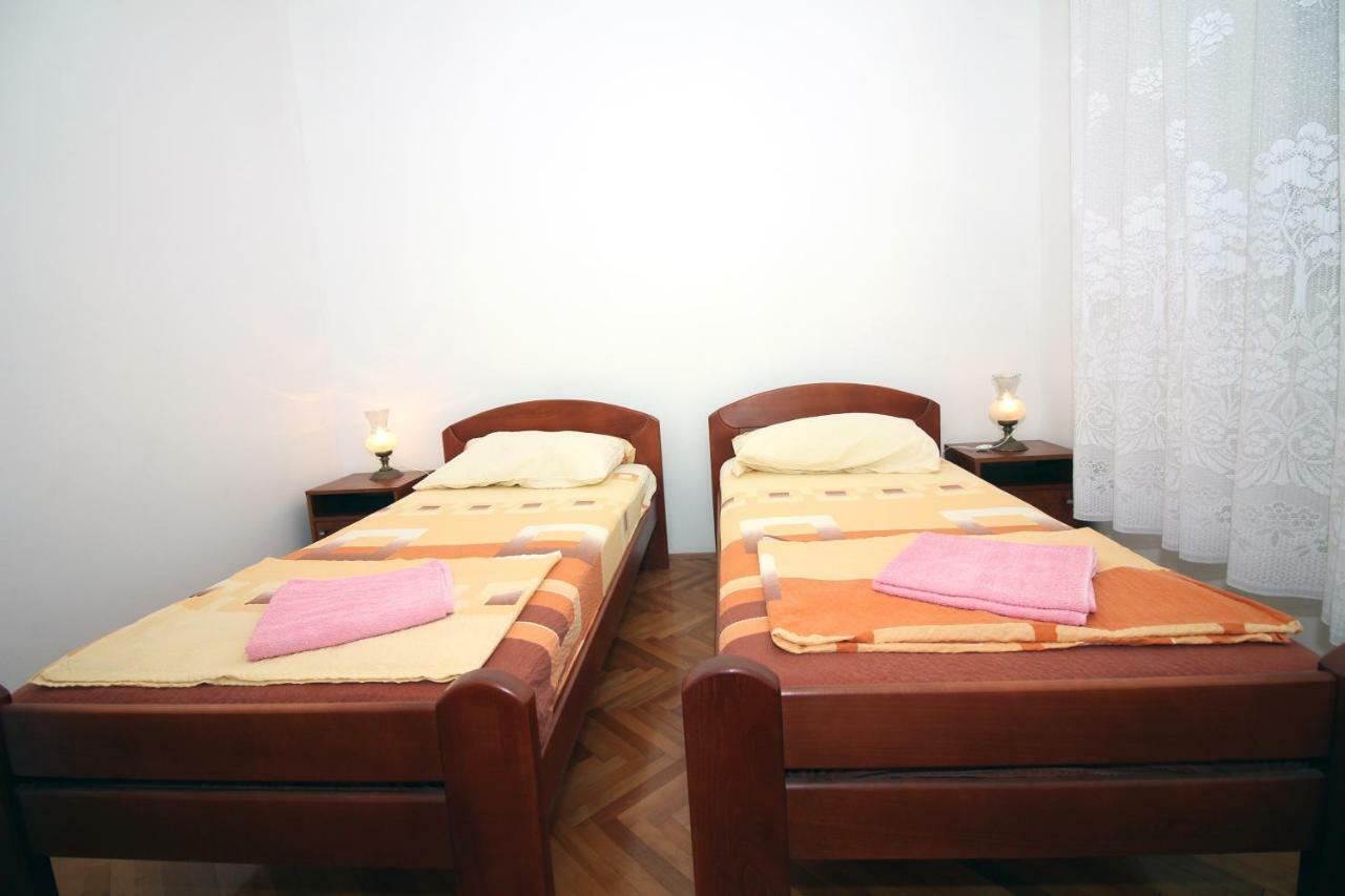 Guesthouse Mila Тисно Екстер'єр фото