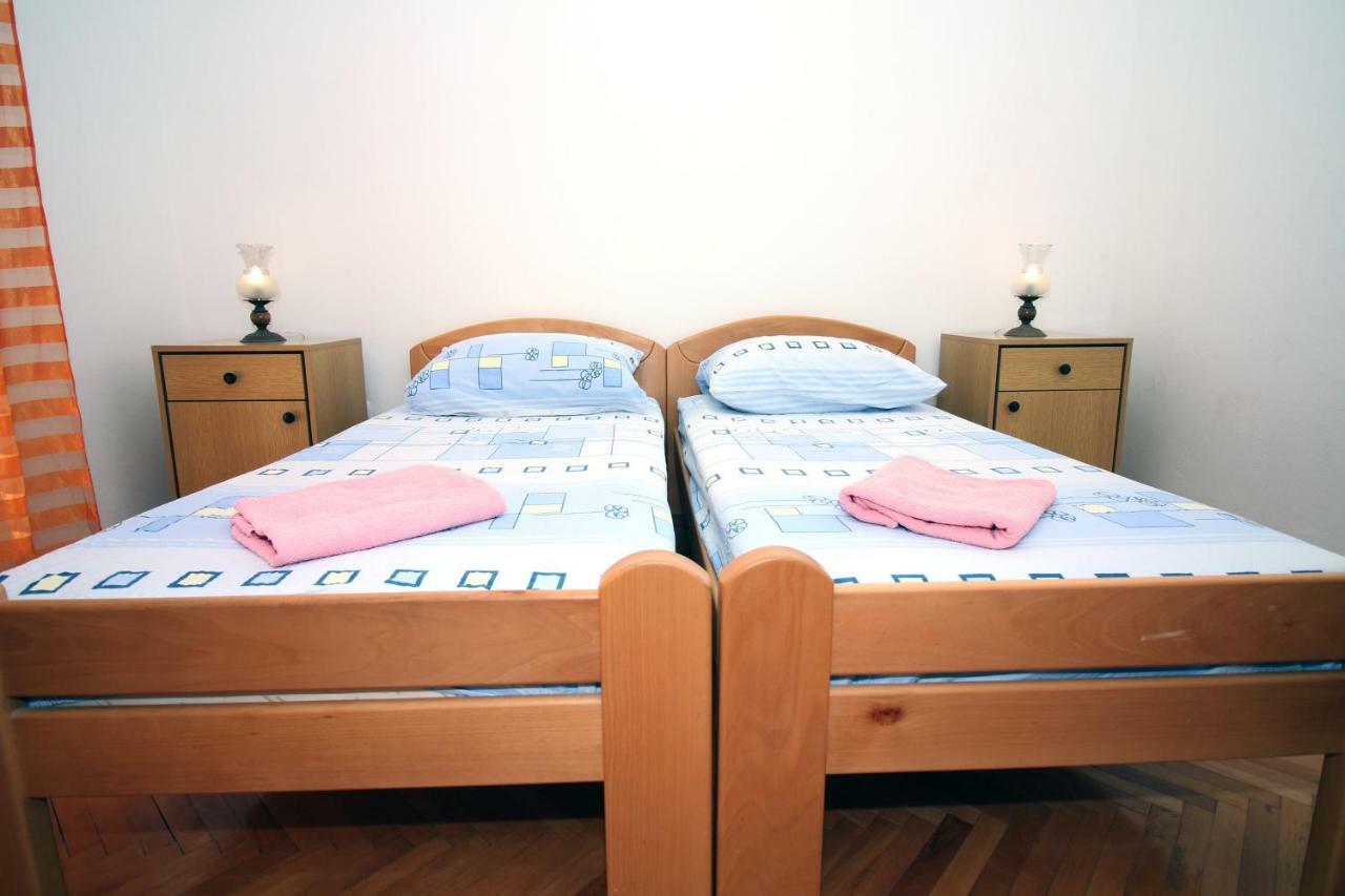Guesthouse Mila Тисно Екстер'єр фото